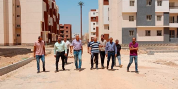 زيارات مسئولو الإسكان