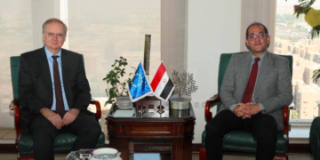وزير المالية خلال اللقاء