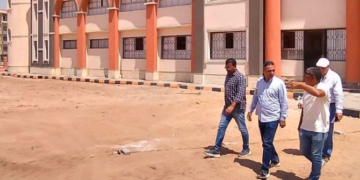 رئيس جهاز حدائق العاصمة خلال الجولة