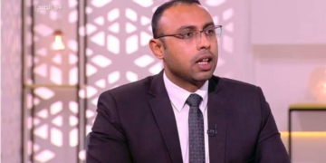 الدكتور علي الإدريسي الخبير الاقتصادي