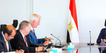 وزيرة التخطيط خلال اللقاء