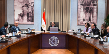 رئيس الوزراء خلال اللقاء