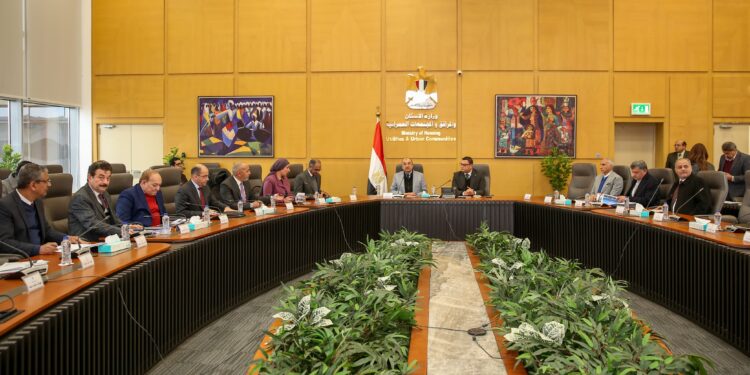 اجتماع وزارى بين الاسكان و قطاع الاعمال