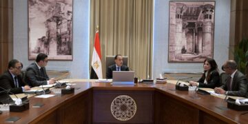 مدبولى يتابع ملف تحلية مياه البحر