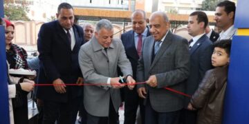 وزير الكهرباء أثناء زيارته لمحافظة الإسماعيلية