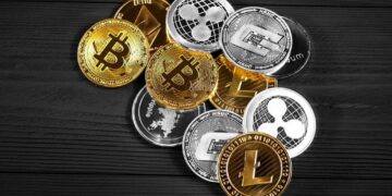 هبوط جماعي للعملات الرقمية.. بيتكوين تتراجع إلى أقل من 84 ألف دولار