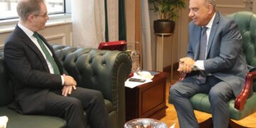 وزير الكهرباء: مصر وبريطانيا تدرسان فرص التعاون في مشروعات الهيدروجين الأخضر