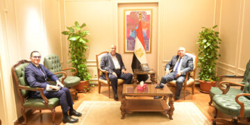 وزيرا الصناعة والاستثمار