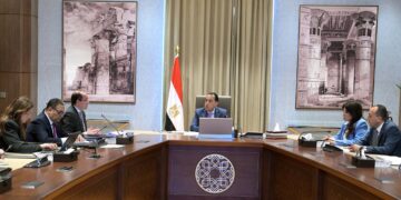 مدبولي يجتمع بوزير المالية لمتابعة تنفيذ حزمة الحماية الاجتماعية