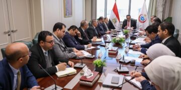 اجتماع وزير الصحة والسكان