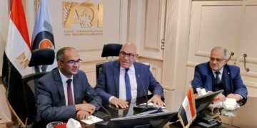 الإسكان والعربية للتصنيع يبحثان الإسراع في تنفيذ مشروعات "حياة كريمة" للمياه والصرف