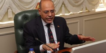 وزير العمل يقرر صرف 100 ألف جنيه تعويض للعامل ضحية سيرك طنطا
