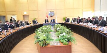 وزير النقل: التعاون المشترك مع الجانب السويدي بمراجعة إجراءات تأسيس شركه الأتوبيس الترددى