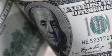 الدولار يواصل انخفاضه اليوم الجمعة 11 أبريل 2025
