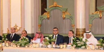 "الشربيني" يستعرض تنوع الفرص الاستثمارية بالمدن الجديدة والمناطق السياحية