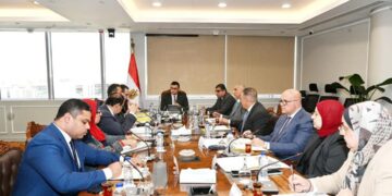 وزير الإسكان يستعرض مقترح اللائحة التنظيمية للهيئة العامة للتنمية السياحية