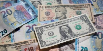 أسعار العملات الأجنبية مقابل الجنيه الجمعة 18 أبريل 2025