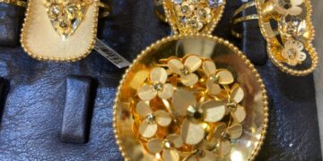 بعد خفض سعر الفائدة.. أسعار الذهب الجمعة 18 أبريل 2025