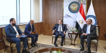 وزير البترول يشيد بالنتائج التي حققتها شركة أديس فى حقل رأس بدران