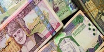 استقرار أسعار العملات العربية في بداية التعاملات اليوم الخميس.. الدينار الكويتي يسجل 166.59 جنيهًا