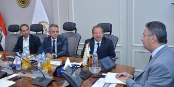 وزير التموين يتابع مع أوراسكوم تقدم مشروع المخزن الاستراتيجي بالفيوم لتعزيز الأمن الغذائي