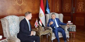 تعاون استراتيجي بين مصر وبريطانيا لتعزيز أمن الملاحة بقناة السويس