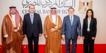 حسن عبد الله يبحث أوجه التعاون المشترك مع الأمين العام للمجلس التنسيقي المصري السعودي