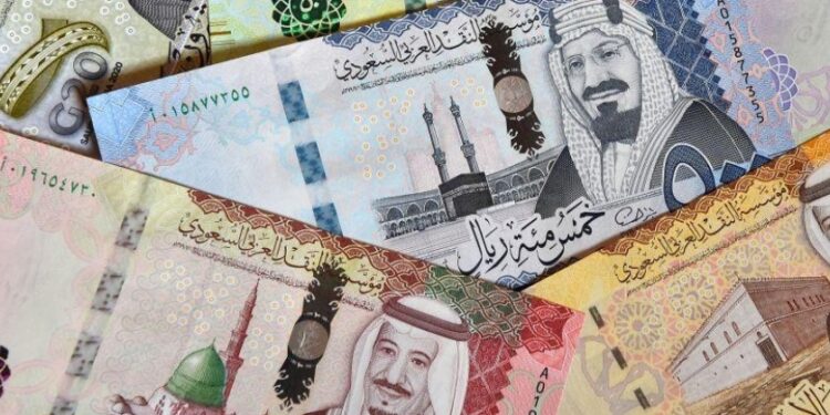 استقرار سعر الريال السعودي أمام الجنيه اليوم.. و13.56 جنيه أعلى سعر للبيع