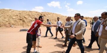 وزير الإسكان يتفقد مشروع "سكن مصر"بأرض المعارض بالقاهرة الجديدة