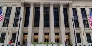 177 ألف وظيفة جديدة في أبريل.. وبنكي باركليز وجولدمان ساكس يعدلان توقعاتهما للفائدة