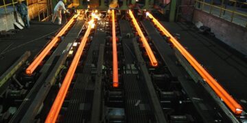 شركة الحديد والصلب للمناجم تحقق 131 مليون جنيه مبيعات في مارس