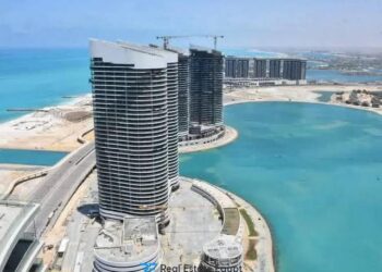 ملاك الأبراج الشاطئية بالعلمين الجديدة يستغيثون: بلطجة وتلاعب بالشواطئ تهدد استثماراتنا وسمعة مصر السياحية