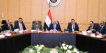 وزير الصناعة يترأس الاجتماع الـ22 للمجموعة الوزارية للتنمية الصناعية .. ويستعرض خطوات جديدة لدعم صناعة السيارات