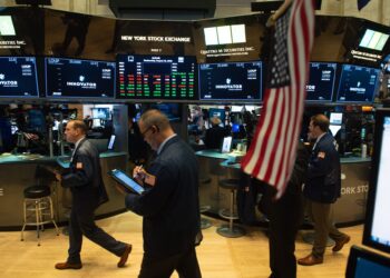 هبوط جماعي لمؤشرات أسواق المال الأمريكية في افتتاح اليوم الثلاثاء