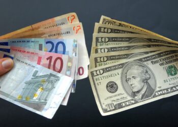 أسعار الدولار والعملات الأجنبية والخليجية مقابل الجنيه المصري اليوم 7 مايو 2025