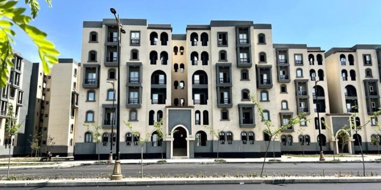 مزادات المنصورة الجديدة والنوبارية ومايو تجذب المستثمرين.. بيع وحدات ومحال بملايين الجنيهات