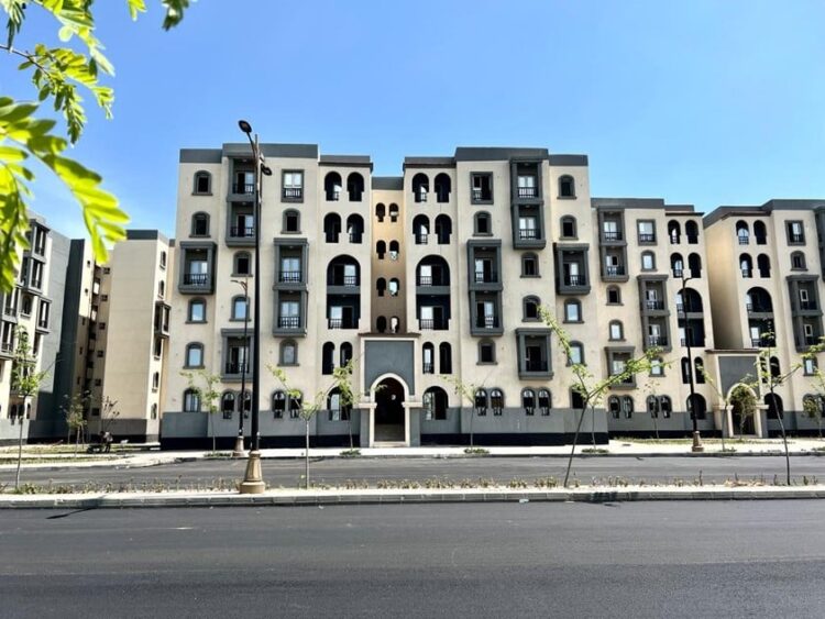 مزادات المنصورة الجديدة والنوبارية ومايو تجذب المستثمرين.. بيع وحدات ومحال بملايين الجنيهات