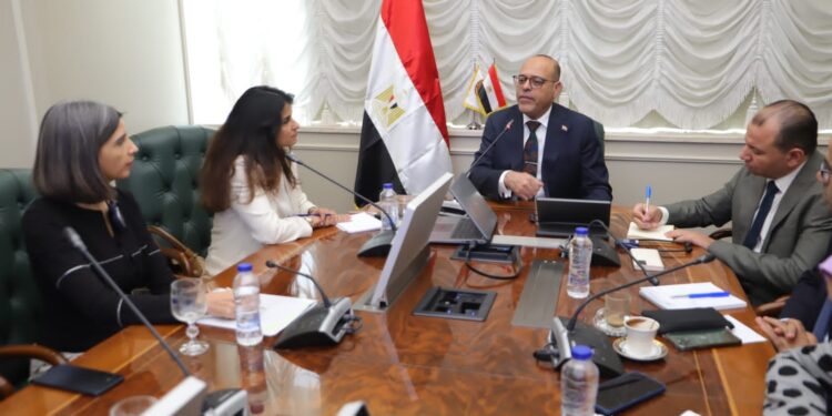 وزير العمل : نلتزم بكافة المعايير التي من شأنها حماية ورعاية ودعم العمال خاصة الفئات الأكثر احتياجا