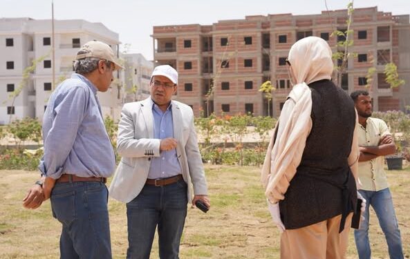 رئيس جهاز مدينة سوهاج الجديدة يتفقد مشروع إنشاء وحدات المبادرة الرئاسية "سكن لكل المصريين"