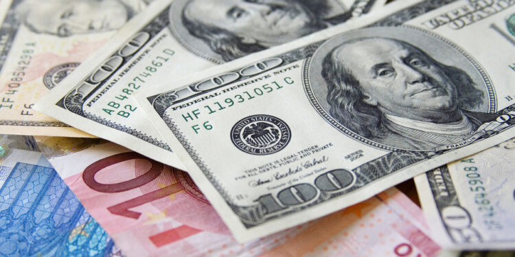 أسعار العملات الأجنبية والعربية بالبنوك المصرية في منتصف تعاملات اليوم الخميس