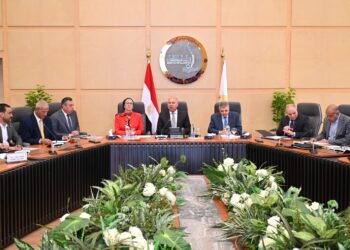 مصر تدشن أكبر مشروع لجمع مخلفات السفن العابرة لقناة السويس وفق المعايير الدولية