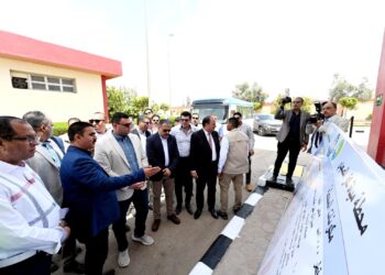 وزير الإسكان يتفقد محطة تنقية مياه الشرب كفر الصعيدي في مركز مينا القمح بمحافظة الشرقية