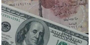 الجنيه ينتعش.. الدولار يترجع بنسبة 1.3% منذ بداية مايو.. وفاروس تتوقع مزيدًا من الهبوط