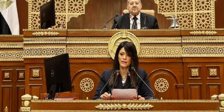 وزيرة التخطيط : استطعنا الخروج من الحلقة المفرغة التي عانى منها الاقتصاد على مدار الأعوام الماضية