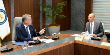 "البترول" تنفذ خطة متكاملة لتحسين كفاءة الطاقة والتوسع في مشروعات الطاقة الشمسية