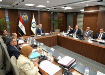 وزير البترول : دعم شركة ثروة للبترول للتوسع فى اعمالها وتعظيم قدراتها التنافسية فى انشطة البحث والاستكشاف داخل وخارج مصر