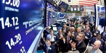 تراجع مؤشرات الأسهم الأمريكية مع افتتاح تعاملات اليوم الأربعاء وسط مخاوف ضريبية