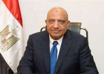 وزير الكهرباء يتفقد مركز خدمة العملاء ويشدد على جودة الأداء واستمرارية التغذية الكهربائية