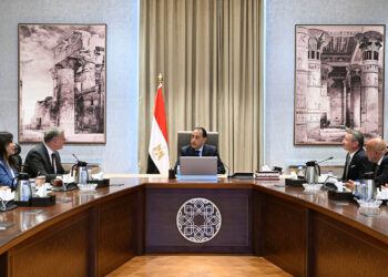 مدبولي يبحث مع "إكسون موبيل" تسريع أعمال الحفر في امتيازي "كايرو" و"مصري"