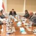 وزير الإسكان يتابع تنفيذ خطة تطوير المحاور والطرق الرئيسة بمدن غرب القاهرة ومنظومة مياه الشرب والصرف الصحي